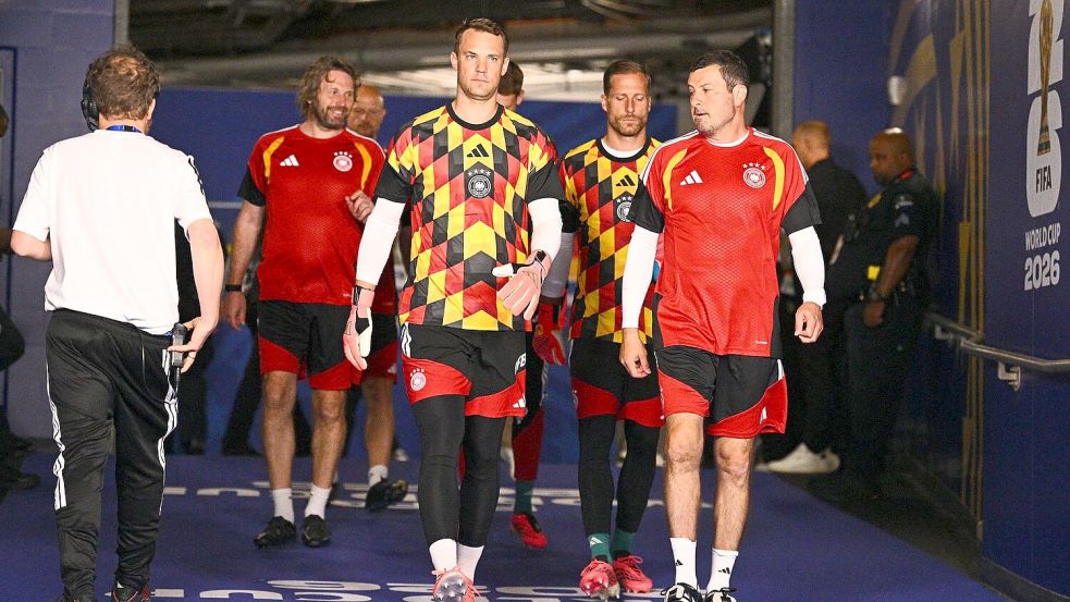 Manuel Neuer geht in der Nationalmannschaft wieder voran. Foto: Tom Weller/dpa