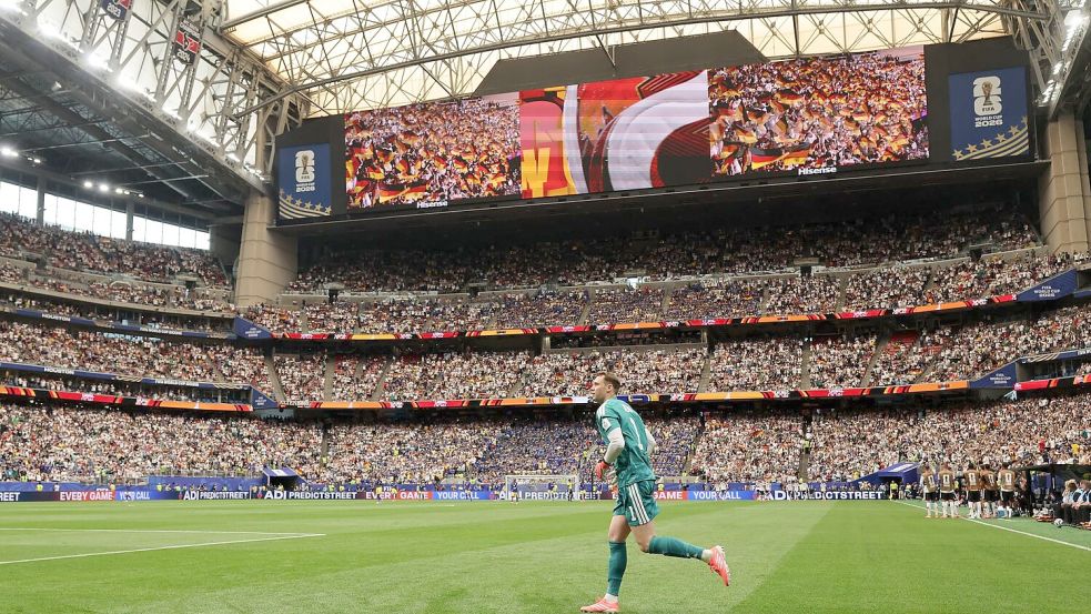 Neuer zieht Parallelen zur WM 2014 - als am Ende der Triumph gelang. Foto: Christian Charisius/dpa