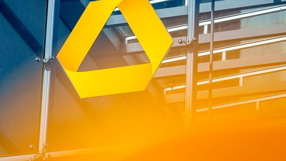 Um die Commerzbank ist ein Übernahmekampf entbrannt. (Archivbild) Foto: Andreas Arnold