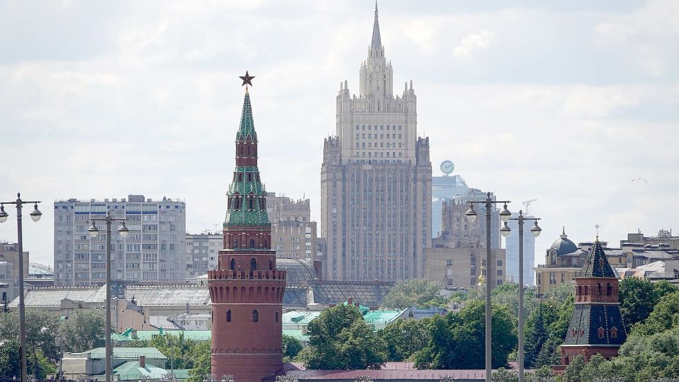 Die russische Flugabwehr will am Morgen mehr als 20 Drohnenangriffe auf Moskau abgewehrt haben. (Archivbild) Foto: Ulf Mauder/dpa