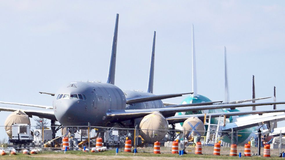 KC-46-Tankflugzeuge der USA sollen künftig nicht mehr einfach so für die Nato abrufbar sein. (Archivbild) Foto: Ted S. Warren/AP/dpa