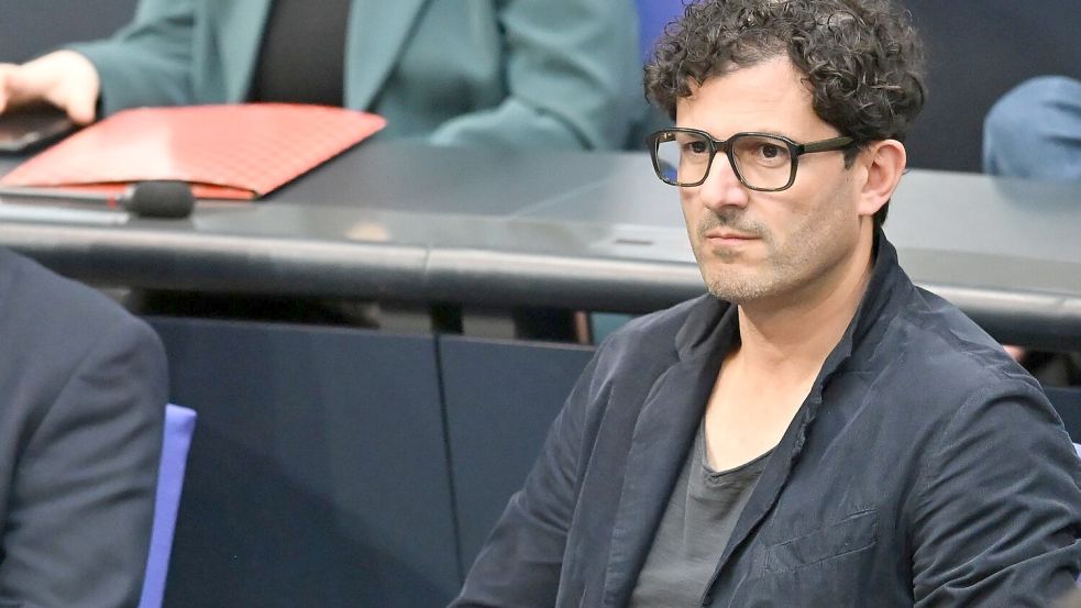 „Natürlich muss unser wichtigstes Ziel sein, zu verhindern, dass Faschisten in Sachsen-Anhalt in irgendeiner Weise an die Macht kommen“, sagt Linken-Politiker Luigi Pantisano. (Archivbild) Foto: Markus Lenhardt