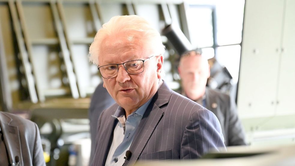 Rheinmetall-Chef Armin Papperger plädiert für ein globales Verbot von KI-Waffeneinsatz. Foto: Wolf von Dewitz/dpa