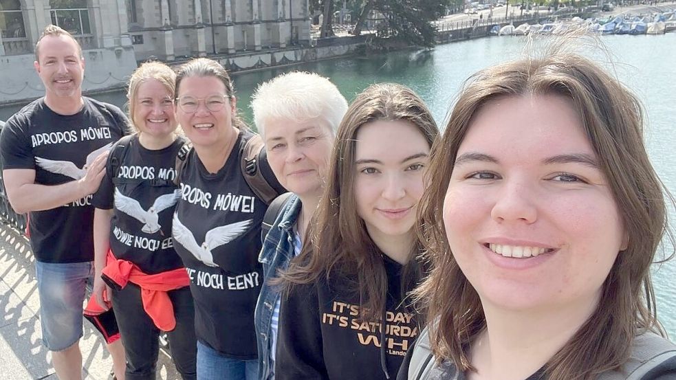 Das Team „de Plattmaakers“ aus Emden setzt sich tatkräftig für die Rückenmarksforschung ein. Foto: privat