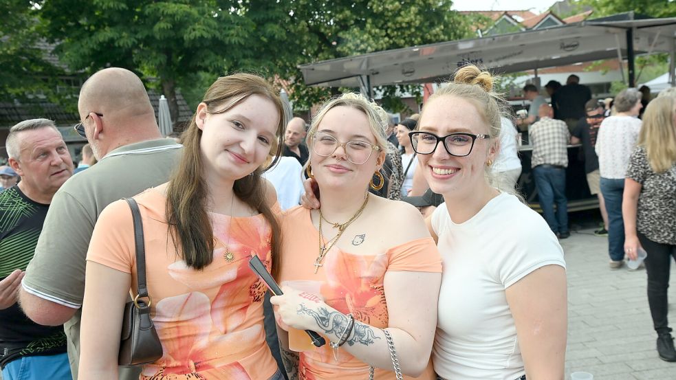 Bei der Konzertreihe „Before Sunset“ gibt‘s Livemusik auf dem Marktplatz in Pewsum. Foto: Heinz Wagenaar