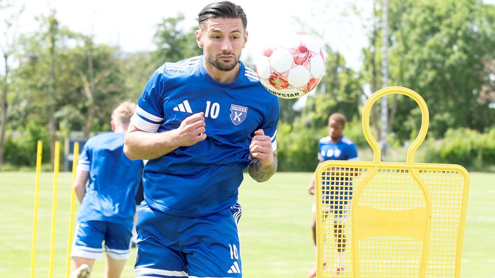Der einstige Junioren-Nationalspieler Semin Kojic ist einer von 14 Neuzugängen bei Kickers Emden. Er wird die prestigeträchtige Rückennummer 10 tragen. Foto: Jens Doden, Emden