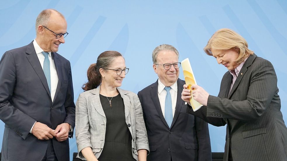 33 Vorschläge hat die Rentenkommission an die Bundesregierung übergeben. Foto: Kay Nietfeld/dpa