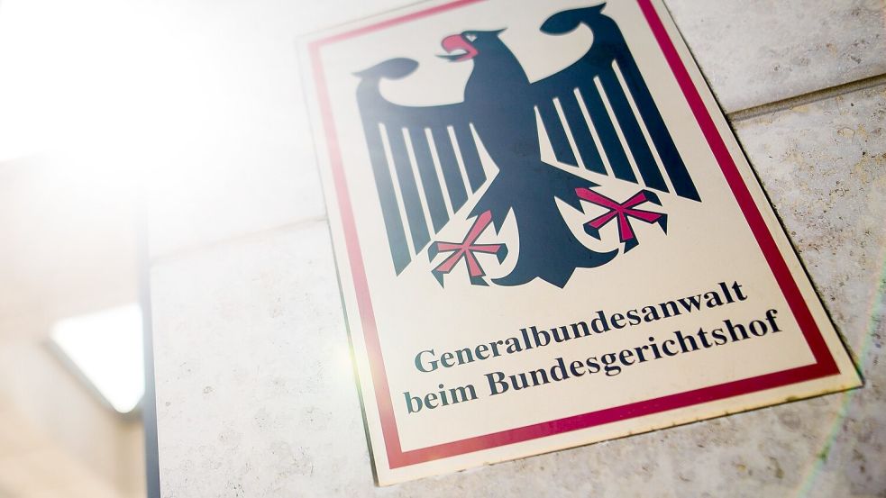 Zwei mutmaßliche Unterstützer einer rechtsextremistischen terroristischen Vereinigung sind im Visier der Bundesanwaltschaft. (Archivbild) Foto: Christoph Schmidt