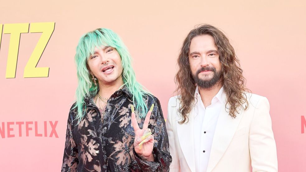 Bill (l) und Tom Kaulitz lassen sich auch in der dritten Staffel durch ihr Leben begleiten. (Archivbild) Foto: Annette Riedl