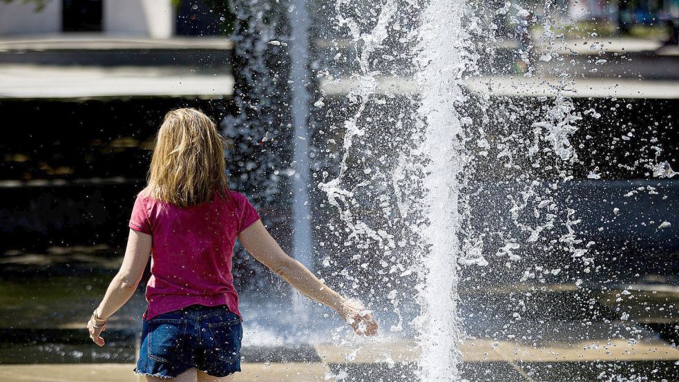 Auch am Sonntag bleibt es mit Werten um 40 Grad weiter sehr heiß - Abkühlung ist aber in Sicht. (Symbolbild) Foto: Moritz Frankenberg