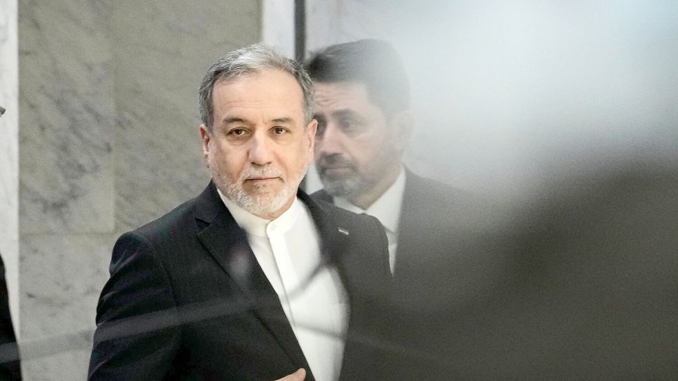 Irans Außenminister Araghtschi beansprucht die Kontrolle über die Meerenge für sein Land. Foto: Hadi Mizban