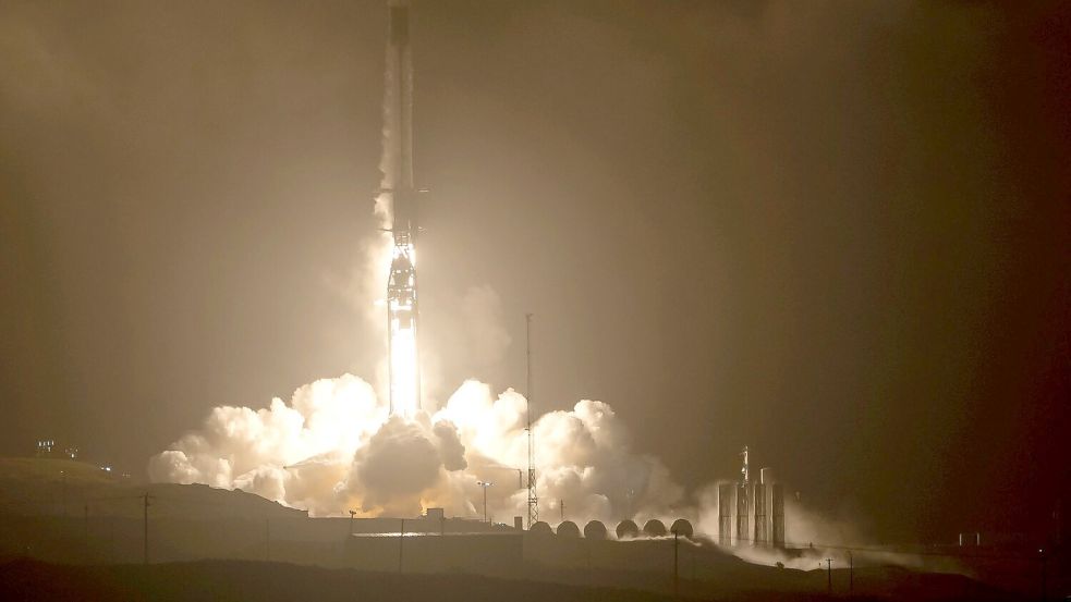Hier wurde ein Satellit absichtlich auf einen Asteroiden geschossen. (Handout) Foto: Bill Ingalls/NASA/AP/dpa