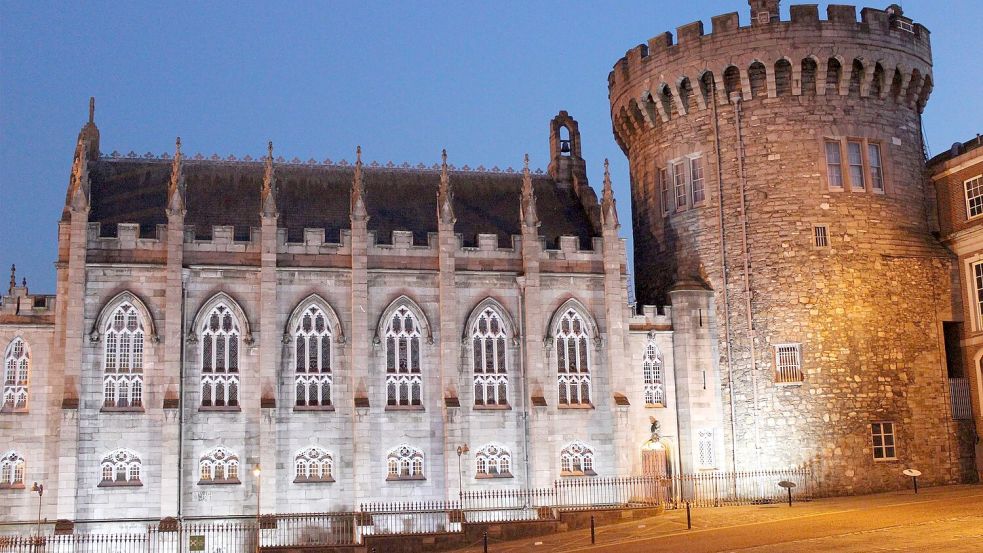 Das Dublin Castle: Hier feiern die Iren an diesem Mittwoch den Beginn ihrer EU-Ratspräsidentschaft. (Archivbild) Foto: Christoph Driessen/dpa-tmn