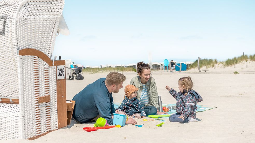 Viele Familien zieht es in den Sommerferien an die ostfriesische Küste. Foto: Ostfriesland Tourismus GmbH
