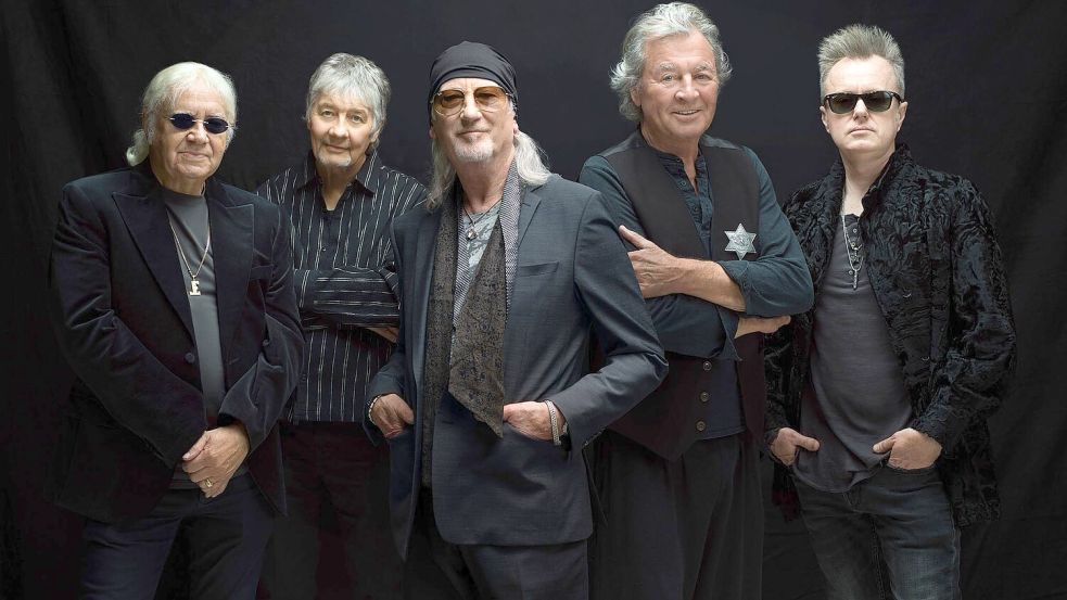 Die aktuelle Besetzung von Deep Purple: Ian Paice, Don Airey, Roger Glover, Ian Gillan und Simon McBride. Foto: Olaf Heine/earMusic/dpa