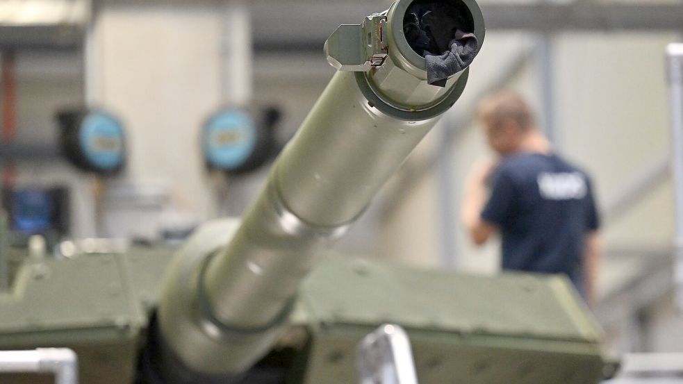 Das Kanonenrohr eines Leopard-Panzers von KNDS. Foto: Swen Pförtner