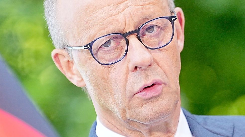 Kanzler Merz: „Sie müssen nicht am ersten Tag in die Arztpraxis.“ Foto: Michael Kappeler/dpa