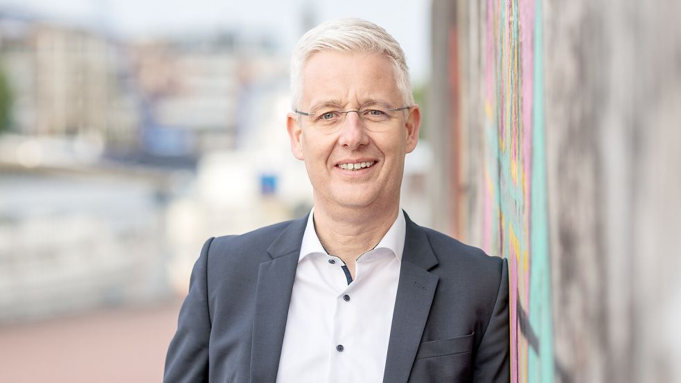 Der Leeraner Landrat Matthias Groote hat auf dem Dach seines Privathauses in Ostrhauderfehn eine PV-Anlage. Die sie nicht genehmigt, moniert die CDU im Kreistag. Foto: Archiv