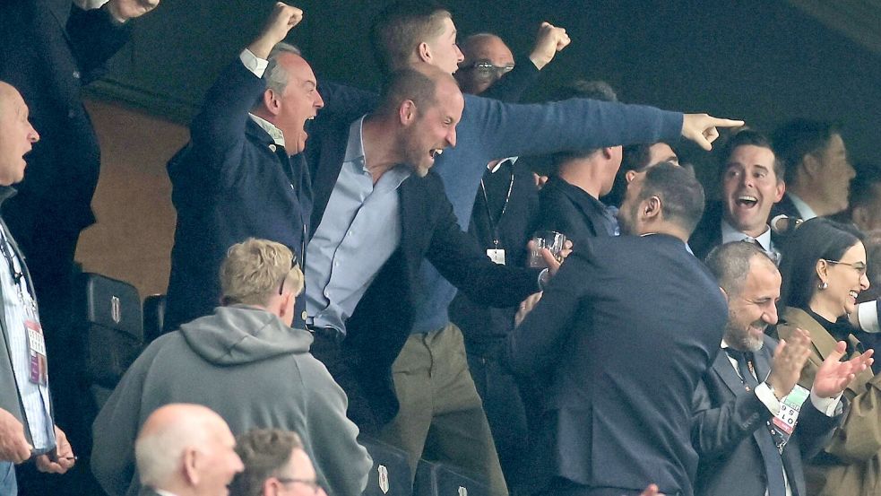 Prinz William fiebert immer wieder im Stadion mit seinem Lieblingsverein Aston Villa mit. (Archivbild) Foto: Uncredited
