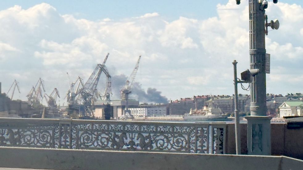Bereits Anfang Juni hatte die Ukraine den Ölhafen von St. Petersburg angegriffen. (Archivbild) Foto: Ulf Mauder/dpa