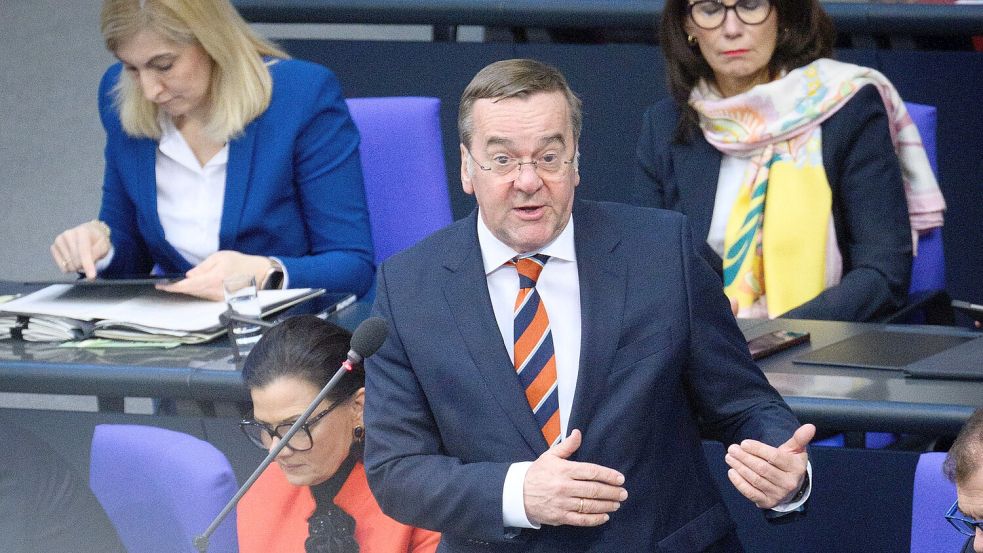 Boris Pistorius (SPD), Bundesminister der Verteidigung, macht sich Sorgen um die deutsche Demokratie. Foto: dpa/Bernd von Jutrczenka