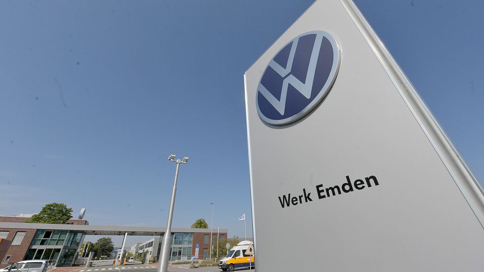 In Turbulenzen: der VW-Standort in Emden. Foto: Klaus Ortgies/Archiv