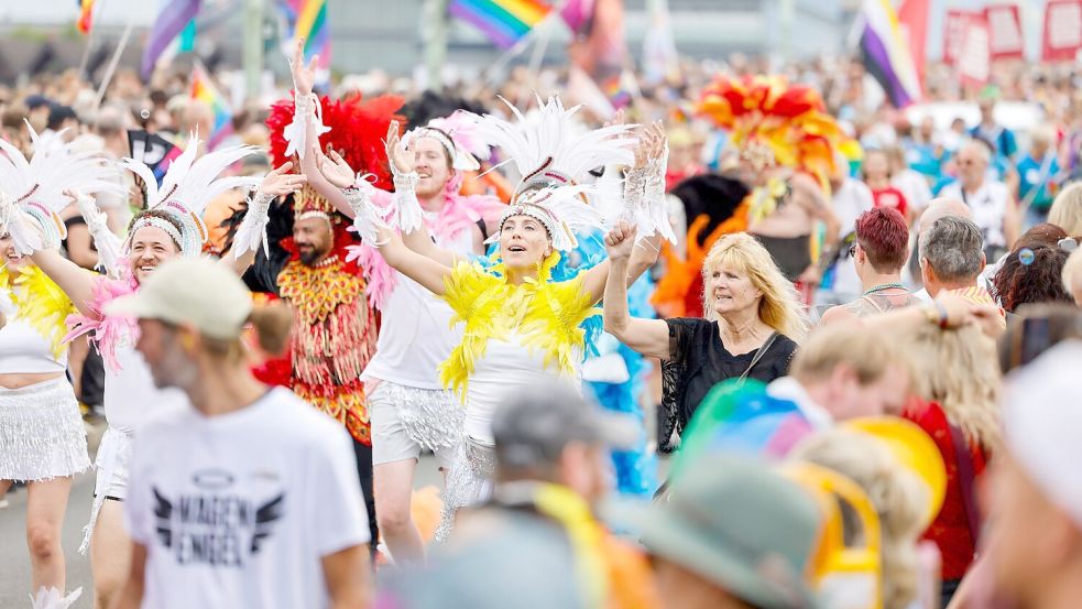 Der Kölner CSD hat am Sonntag wieder Tausende Besucher angezogen. Foto: Thomas Banneyer
