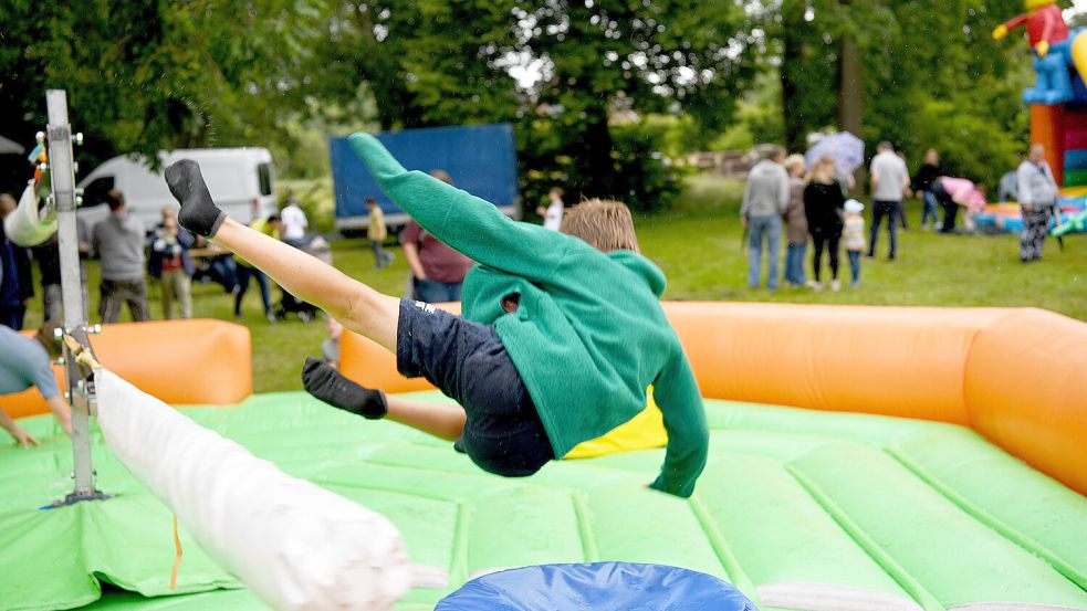 Geschicklichkeit war bei diesem Spielgerät gefragt. Foto: Melchert Stromann