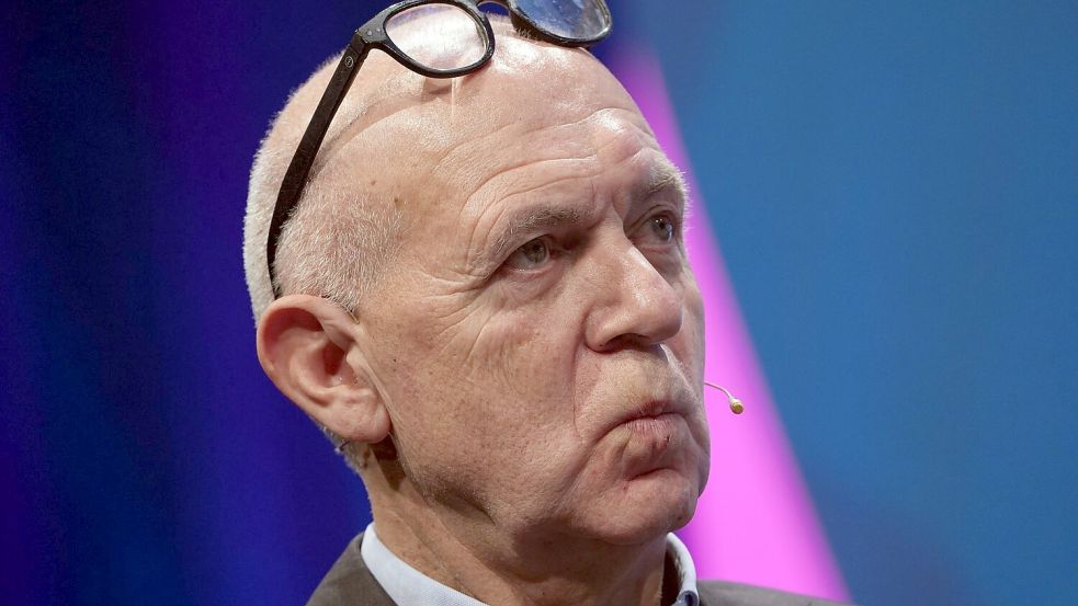 DFB-Präsident Bernd Neuendorf fordert eine Stellungnahme der FIFA. (Archivbild) Foto: Marcus Brandt
