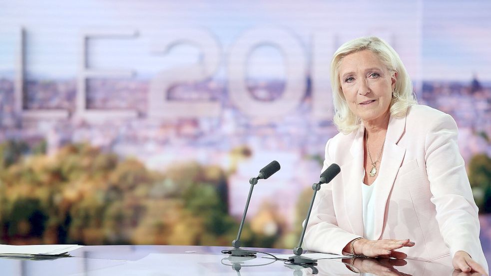 Marine Le Pen geht voll auf Risiko und tritt trotz eines offenen Gerichtsverfahrens als Präsidentschaftskandidatin an. Foto: Christian Hartmann/Reuters Pool