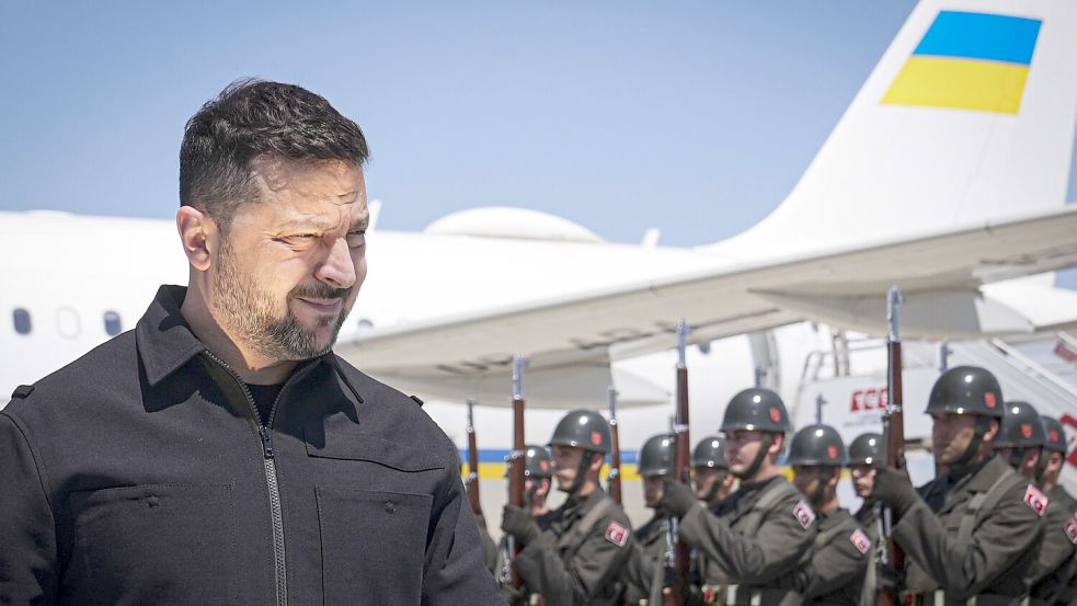 Der ukrainische Präsident Wolodymyr Selenskyj kann sich über ein neues Hilfsversprechen freuen. Foto: Metin Aktaş