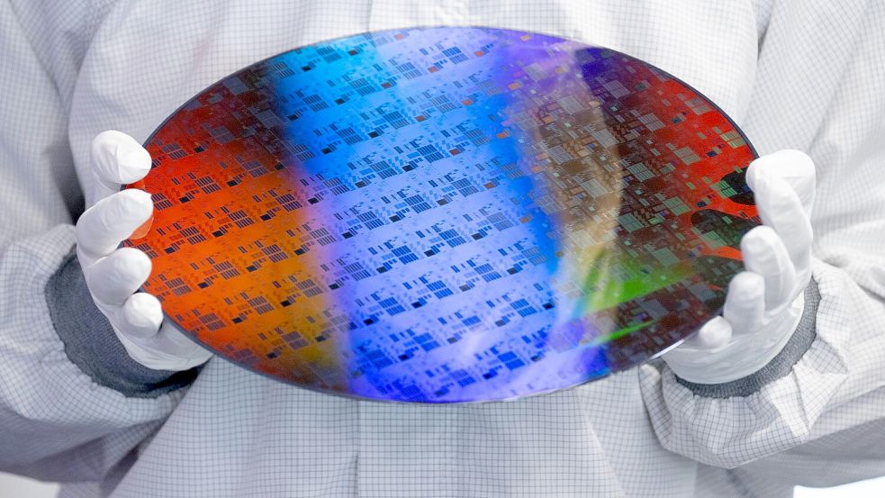 Bei der Chip-Herstellung werden Milliarden winzigster Schaltkreise übereinander geschichtet. (Symbolbild) Foto: Sebastian Kahnert