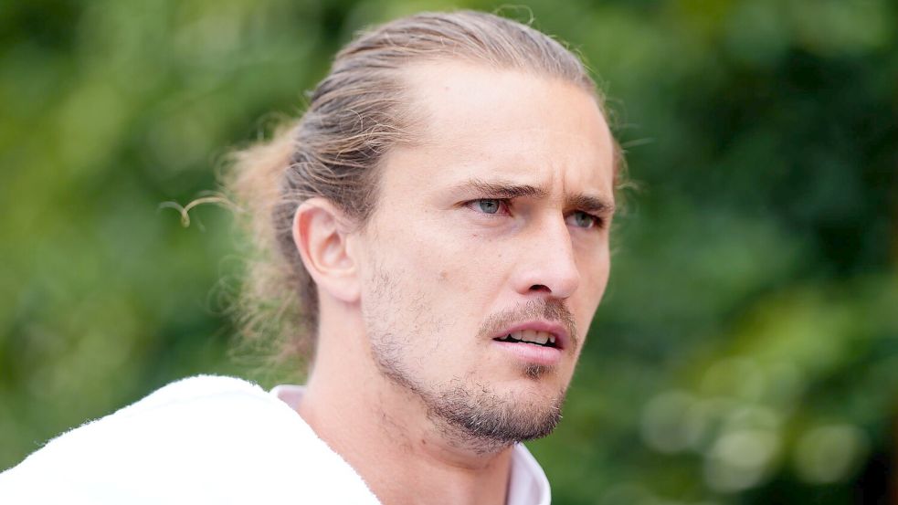 Alexander Zverev spielt um den Einzug ins Wimbledon-Endspiel. Foto: John Walton
