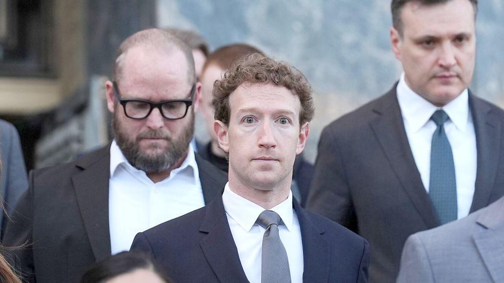 In den USA sagte Meta-CEO Mark Zuckerberg in einem Prozess um das Suchtpotenzial sozialer Medien aus. (Archivbild) Foto: Damian Dovarganes/AP/dpa
