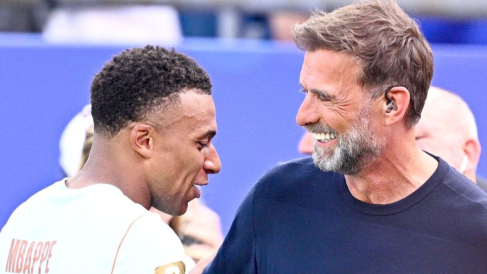 Die WM ist für Klopp auch ein Treffpunkt mit den Weltstars. Foto: Tom Weller/dpa