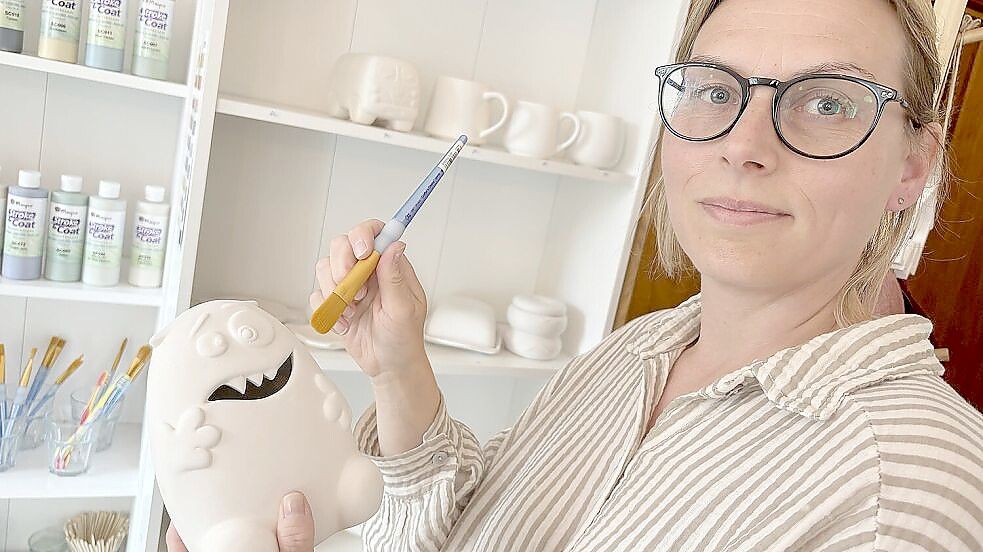 Mit ihrer Kreativwerkstatt hat sich Monique Pehle einen Traum erfüllt. In Leer ist ihr Geschäft nun ans Nesseufer gezogen. Dafür ist das "Kleine Glück" in Rhauderfehn jetzt in der Sommerpause. Archivfoto: Janßen
