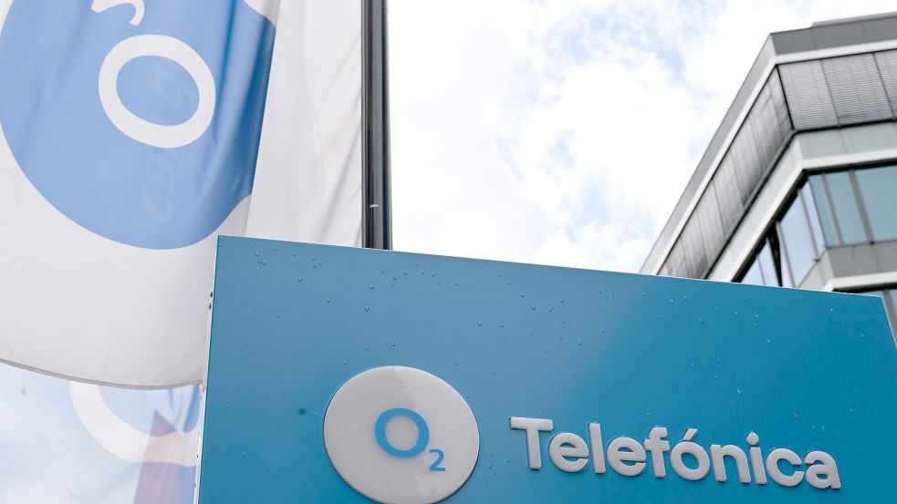 O2 Telefónica plant einen massiven Stellenabbau in Deutschland. (Archivbild) Foto: Wolf von Dewitz/dpa