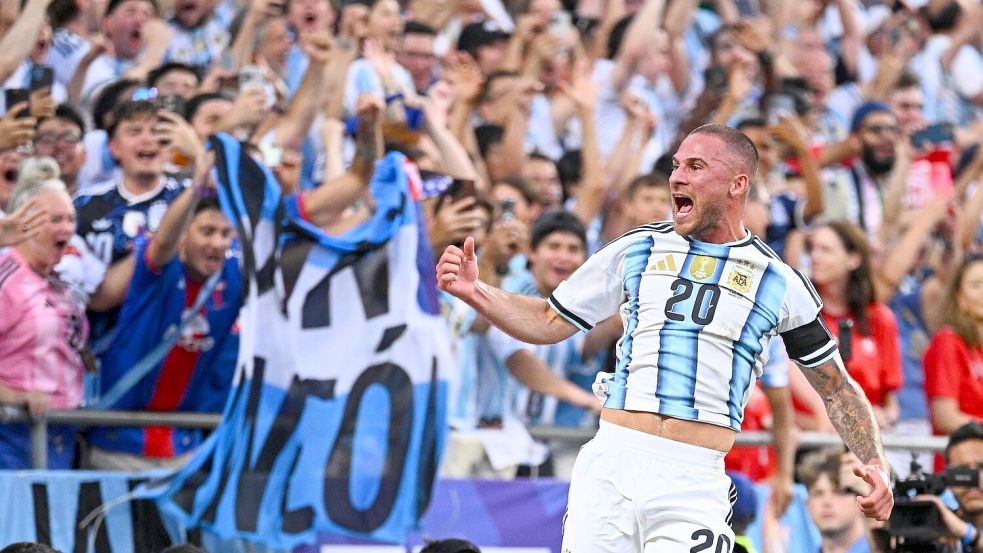 Traf früh per Kopf: Argentiniens Alexis Mac Allister. Foto: Tom Weller/dpa