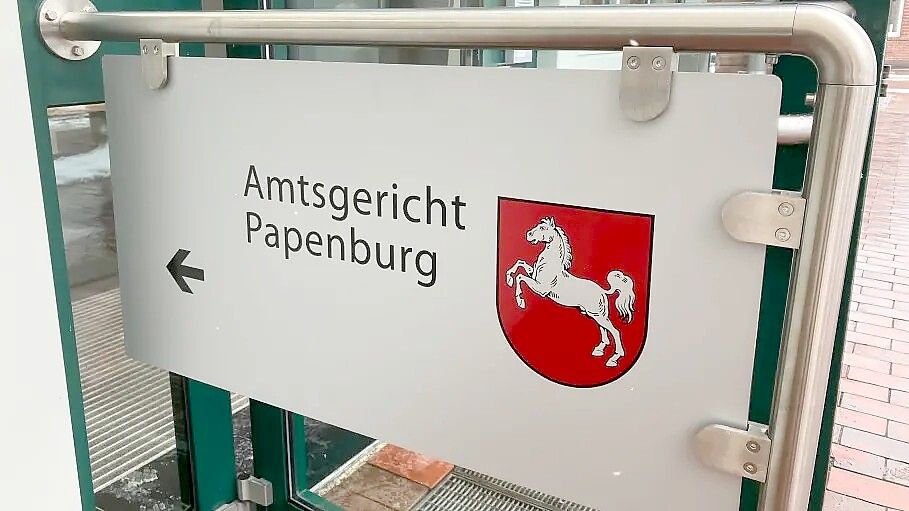 Vor dem Amtsgericht Papenburg ist ein 27-Jähriger angeklagt. Er soll in der Silvesternacht 2025/2026 seine damalige Freundin vergewaltigt haben. Archivfoto: Gerd Schade
