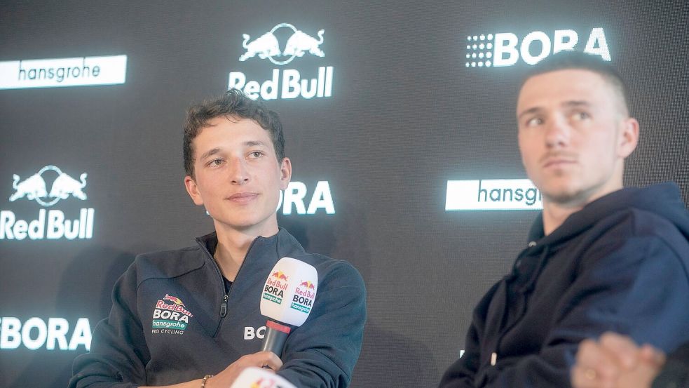 Es ist die erste gemeinsame Saison für das Duo Florian Lipowitz (l) und Remco Evenepoel. (Archivbild) Foto: Clara Margais