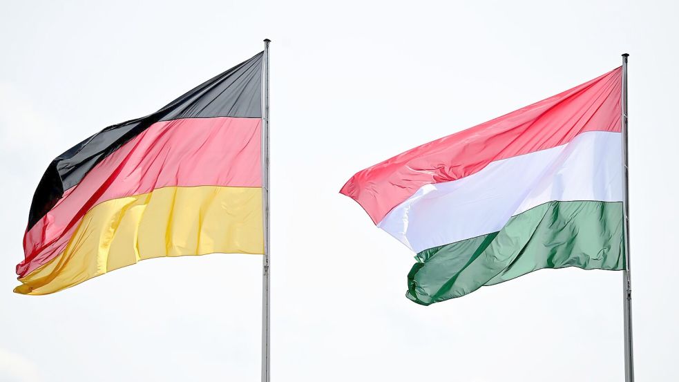 Deutsche Autobauer und Zulieferer sind auch in Ungarn vertreten - mit zunehmender Tendenz. (Symbolbild) Foto: Sebastian Gollnow/dpa