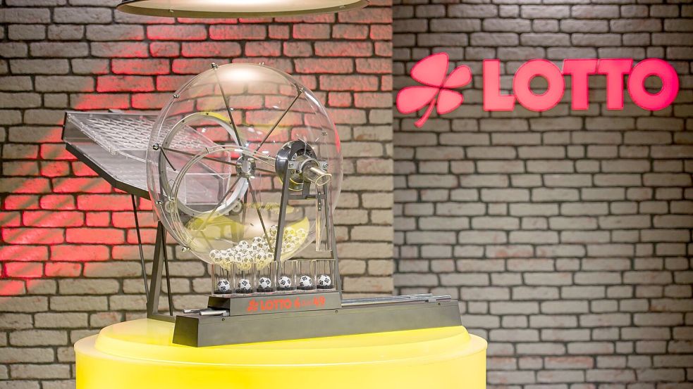 Ziehung für Ziehung gibt es seit Wochen keinen Hauptgewinner beim klassischen Lotto 6 aus 49. (Symbolbild) Foto: Oliver Dietze