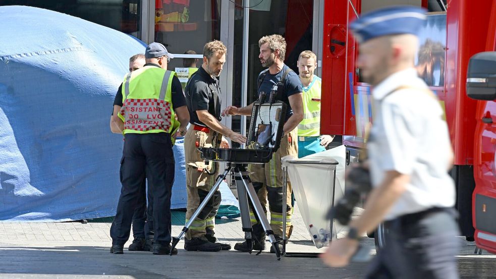 Zwei Verletzte werden in Krankenhäusern versorgt. Foto: Michael Brandt