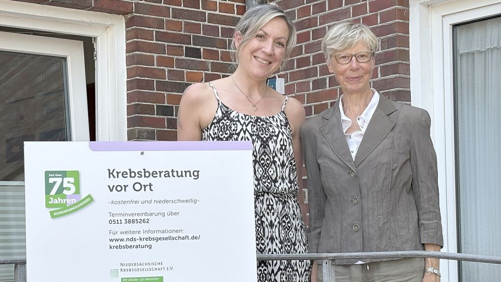 Ira Dräbing (li.) und Marie Rösler stehen Betroffenen und Angehörigen von Krebserkrankungen mit Rat, Tat und einem offenen Ohr zur Seite. Foto: Mieke Matthes