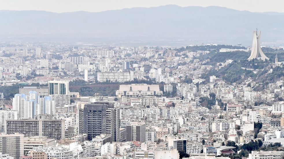 Bei einem Brand in einem algerischen Waisenhaus sind elf Menschen ums Leben gekommen. (Symbolbild) Foto: Fateh Guidoum/AP/dpa