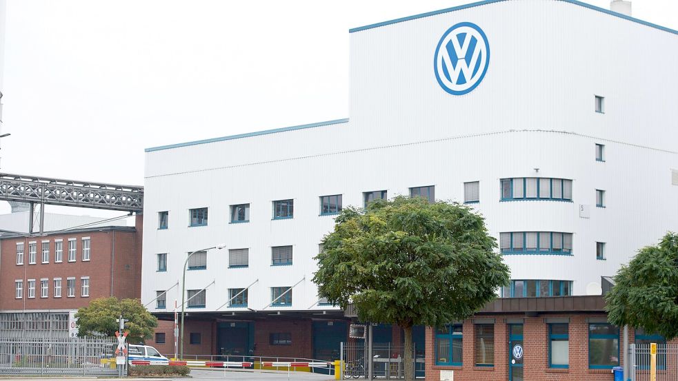 Das Osnabrücker VW-Werk – bald in der Hand des Landes? Foto: dpa/Philipp Hülsmann