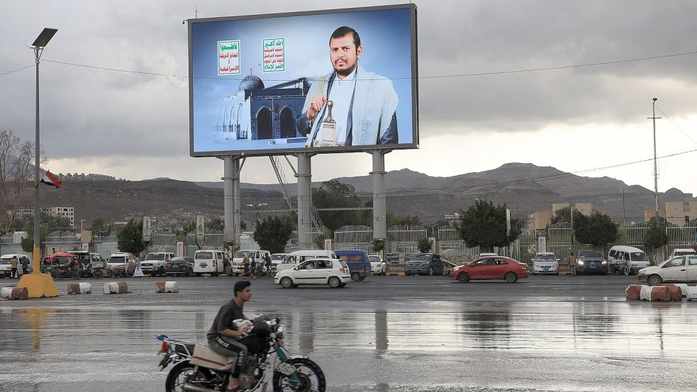 Erst am Donnerstag hatte der Führer der Huthi, Abdel Malik al-Huthi, neue Drohungen gegenüber Saudi-Arabien ausgesprochen. (Archivbild) Foto: Osamah Abdulrahman