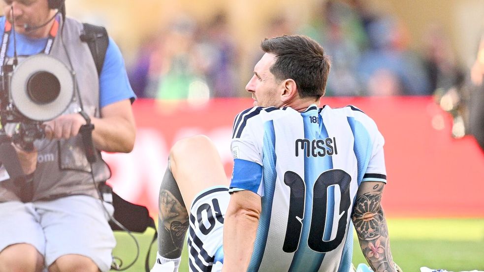 Titeltraum geplatzt: Messi nach dem Abpfiff in East Rutherford. Foto: Tom Weller/dpa