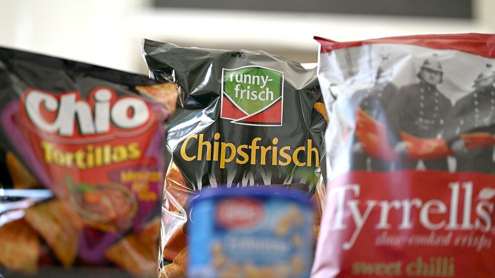 Chips und andere Knabbereien von Intersnack. Foto: Wolf von Dewitz/dpa