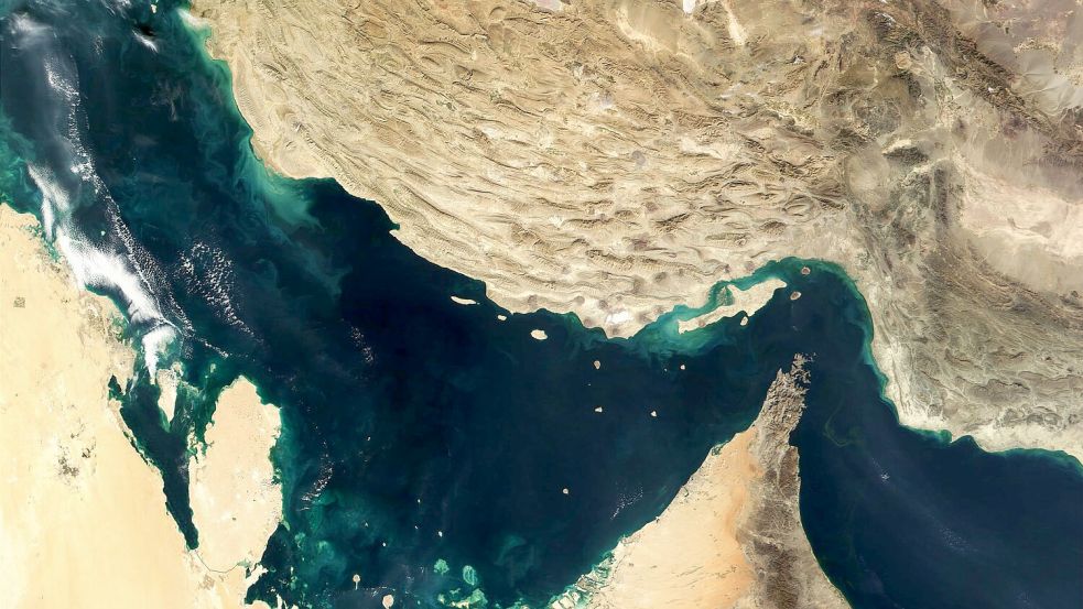 Die Straße von Hormus ist ein zentraler Konfliktpunkt. (Archivbild) Foto: -/The Visible Earth/NASA/dpa
